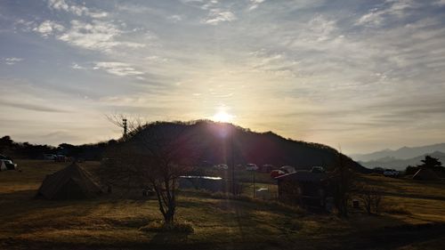 雲海を泳ぐクジラ山♪ 内山牧場 ソロキャンプ グループキャンプ フリーサイト まーささんのキャンプブログ CAMPiii（キャンピー） -キャンプ専用SNS キャンプのすべてがここに集まる-