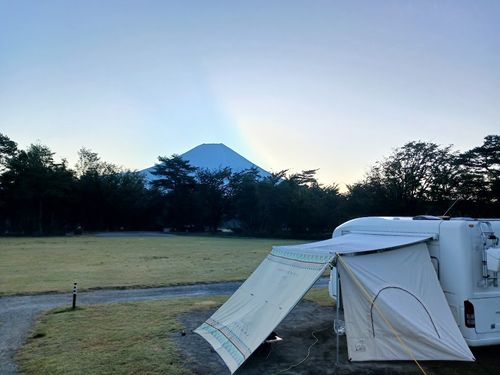 富士山まる出しの秋キャンプ 朝霧Camp Base そらいろキャンプ場（フリーサイト・区画サイト・電源区画サイト） ファミリーキャンプ 区画サイト キャンピングカー vios outdoor'sさんのキャンプブログ CAMPiii（キャンピー） -キャンプ専用SNS キャンプのすべてがここに集まる-