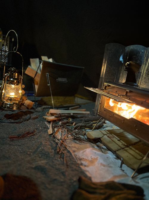 薪ストーブ　初インストール 火剣山キャンプ場 ソロキャンプ フリーサイト 区画サイト KABUTOさんのキャンプブログ CAMPiii（キャンピー） -キャンプ専用SNS キャンプのすべてがここに集まる-