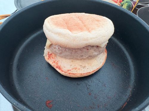 霧けむる泉ヶ岳 オーエンス泉岳自然ふれあい館 ソロキャンプ 区画サイト やまなかさんのキャンプブログ CAMPiii（キャンピー） -キャンプ専用SNS キャンプのすべてがここに集まる-