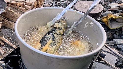 「4月から値上げ&hellip;なのにガラガラ&hellip;キャンプブーム終わった？三連休のキャンプ場で天ぷらキャンプ」【前編】つり橋の里キャンプ場。 つり橋の里キャンプ場 ソロキャンプ フリーサイト HOTさんのキャンプブログ CAMPiii（キャンピー） -キャンプ専用SNS キャンプのすべてがここに集まる-