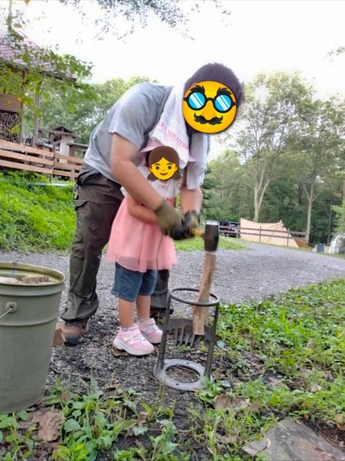 クワガタ探しにクヌギの森へ🌲 CAMP×WOODS ファミリーキャンプ 区画サイト オートサイト ヒゲキャンさんのキャンプブログ CAMPiii（キャンピー） -キャンプ専用SNS キャンプのすべてがここに集まる-