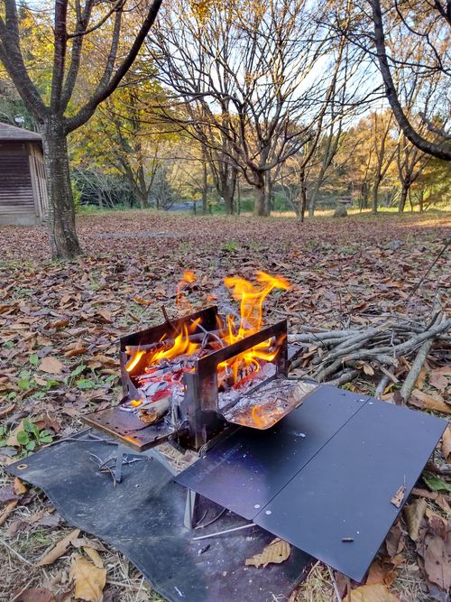 秋晴れカメムシ日和🤣 大父木地親水公園 ソロキャンプ グループキャンプ フリーサイト マッサンさんのキャンプブログ CAMPiii（キャンピー） -キャンプ専用SNS キャンプのすべてがここに集まる-