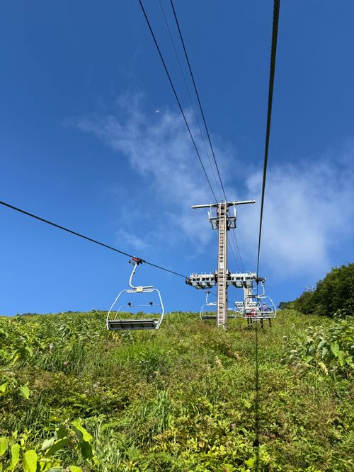 雲の上でも暑いものは暑い。 唐松岳 ソロキャンプ フリーサイト シルバーズさんのキャンプブログ CAMPiii（キャンピー） -キャンプ専用SNS キャンプのすべてがここに集まる-