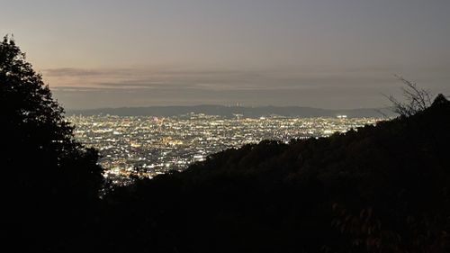 東大阪の夜景キャンプ！ 東大阪市立野外活動センター by RECAMP ファミリーキャンプ 区画サイト フォレキャンさんのキャンプブログ CAMPiii（キャンピー） -キャンプ専用SNS キャンプのすべてがここに集まる-