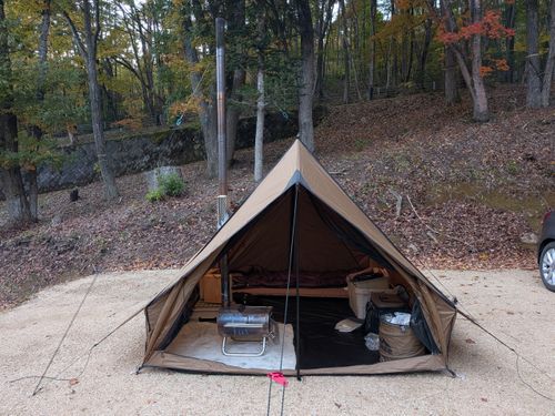 紅葉 羽鳥湖畔オートキャンプ場 ソロキャンプ 区画サイト 俺の酒場は野にあるさんのキャンプブログ CAMPiii（キャンピー） -キャンプ専用SNS キャンプのすべてがここに集まる-