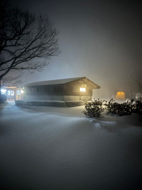 積雪｢ゼロcm」からの➡️➡️➡️➡️暴風のち災害級大雪キャンプ⛄️ 塩原グリーンビレッジ Oniyomeさんのキャンプブログ CAMPiii（キャンピー） -キャンプ専用SNS キャンプのすべてがここに集まる-