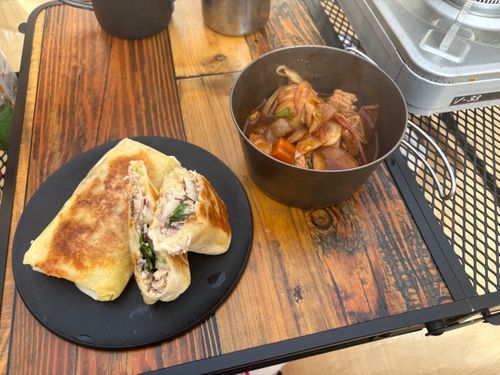 今年の桜は早かったキャンプ たびのCAMPING BASE 天守閣自然公園オートキャンプ場 ソロキャンプ 区画サイト やまなかさんのキャンプブログ CAMPiii（キャンピー） -キャンプ専用SNS キャンプのすべてがここに集まる-