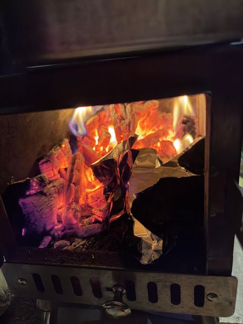 25納めは突然のお別れありの温泉キャン 湯河原温泉キャンプ場 ソロキャンプ 区画サイト Takadaさんのキャンプブログ CAMPiii（キャンピー） -キャンプ専用SNS キャンプのすべてがここに集まる-