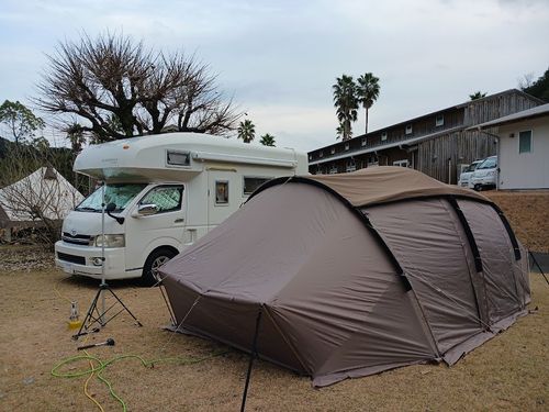 2025年 年越しキャンプ まぜのおかオートキャンプ場 体育館 ファミリーキャンプ キャンピングカー vios outdoor'sさんのキャンプブログ CAMPiii（キャンピー） -キャンプ専用SNS キャンプのすべてがここに集まる-