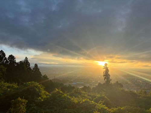 再び富士山と夜景の桂の森へ 富士山と夜景のキャンプ場 桂の森CAMPERSFIELD グループキャンプ 区画サイト オートサイト marpyさんのキャンプブログ CAMPiii（キャンピー） -キャンプ専用SNS キャンプのすべてがここに集まる-