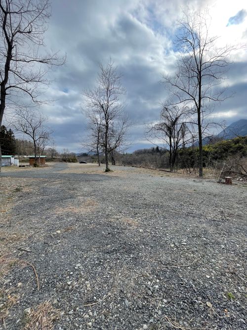 徒歩ソロで行く、武甲山と荒川の眺めが最高な、ともえ川Parkへ！ ともえ川Park ソロキャンプ 区画サイト ma9さんのキャンプブログ CAMPiii（キャンピー） -キャンプ専用SNS キャンプのすべてがここに集まる-