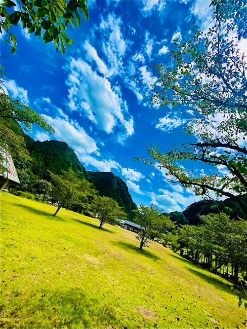 8/7は《キャンプ記念日⛺️》夏の想い出おじ🐰キャン△ in 阿武川温泉公園 〜 CAMP NO.206 萩阿武川温泉公園（キャンプ可） ソロキャンプ ファミリーキャンプ フリーサイト おじキャン△さんのキャンプブログ CAMPiii（キャンピー） -キャンプ専用SNS キャンプのすべてがここに集まる-