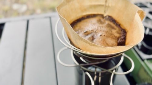 静かな平日、つり橋の下でたこ焼きデイキャンプ｜プロ級の絶品たこ焼き完成！【ニューギア】アルペンアウトドアユニットテーブル&times;タフ丸Jr初使用！ ソロキャンプ フリーサイト HOTさんのキャンプブログ CAMPiii（キャンピー） -キャンプ専用SNS キャンプのすべてがここに集まる-