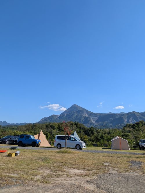 ラーショにネギは要らない ともえ川Park ソロキャンプ オートサイト IZUIZUさんのキャンプブログ CAMPiii（キャンピー） -キャンプ専用SNS キャンプのすべてがここに集まる-