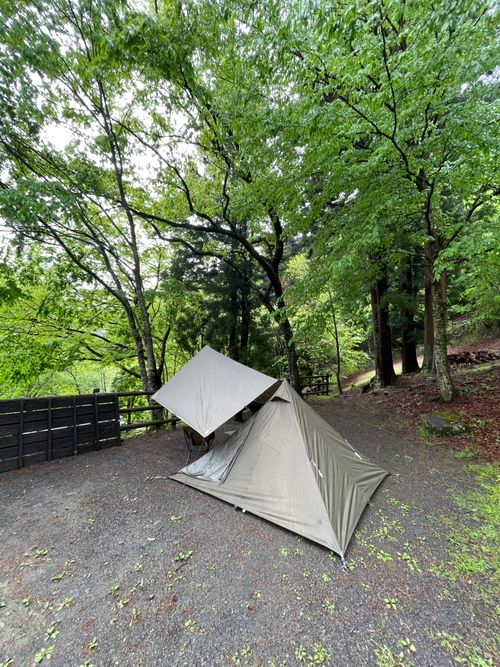 大雨キャンプ。徒歩ソロで行く奥多摩の山奥にある山のふるさと村キャンプ場 山のふるさと村 ソロキャンプ 区画サイト ma9さんのキャンプブログ CAMPiii（キャンピー） -キャンプ専用SNS キャンプのすべてがここに集まる-