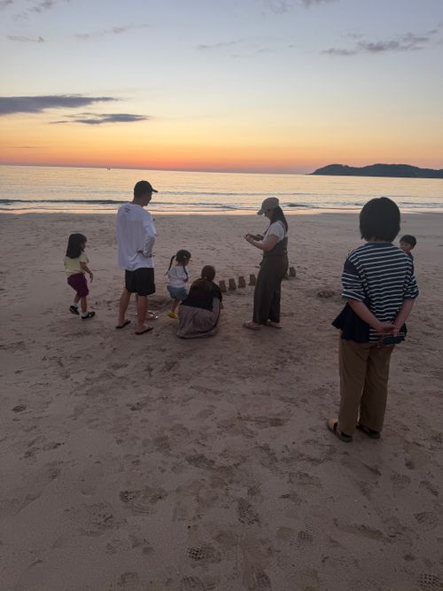 夕陽と花火と石像🗿と コースタルパークリトリート /Coastal Park RETREAT – RV & Campervan Site / ファミリーキャンプ グループキャンプ 区画サイト オートサイト moreAiさんのキャンプブログ CAMPiii（キャンピー） -キャンプ専用SNS キャンプのすべてがここに集まる-