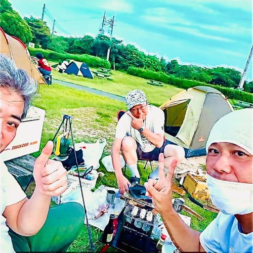 8/7は《キャンプ記念日⛺️》夏の想い出おじ🐰キャン△ in 阿武川温泉公園 〜 CAMP NO.206 萩阿武川温泉公園（キャンプ可） ソロキャンプ ファミリーキャンプ フリーサイト おじキャン△さんのキャンプブログ CAMPiii（キャンピー） -キャンプ専用SNS キャンプのすべてがここに集まる-