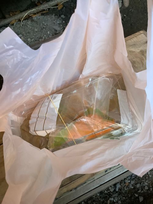 Vol.105 25/NO.24 笛吹小屋キャンプ場〜中津峡〜〆ホルモン屋‼️ 笛吹小屋キャンプ場 ソロキャンプ 区画サイト 🔥焚き火🔥さんのキャンプブログ CAMPiii(キャンピー) -キャンプ専用SNS キャンプのすべてがここに集まる-