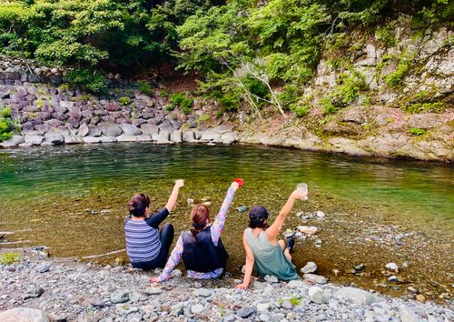 いいオトナだけど全力で川遊びをするためのキャンプ!!! 道志渓谷キャンプ場 グループキャンプ 区画サイト ぷりんさんのキャンプブログ CAMPiii(キャンピー) -キャンプ専用SNS キャンプのすべてがここに集まる-