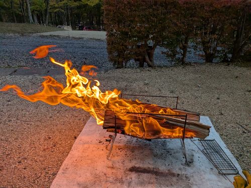 紅葉 羽鳥湖畔オートキャンプ場 ソロキャンプ 区画サイト 俺の酒場は野にあるさんのキャンプブログ CAMPiii（キャンピー） -キャンプ専用SNS キャンプのすべてがここに集まる-