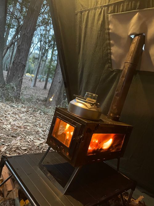 薪放題に満足🪵 くにあきの森：あなたまかせのキャンプ場 グループキャンプ ソロキャンプ フリーサイト もるがんさんのキャンプブログ CAMPiii（キャンピー） -キャンプ専用SNS キャンプのすべてがここに集まる-