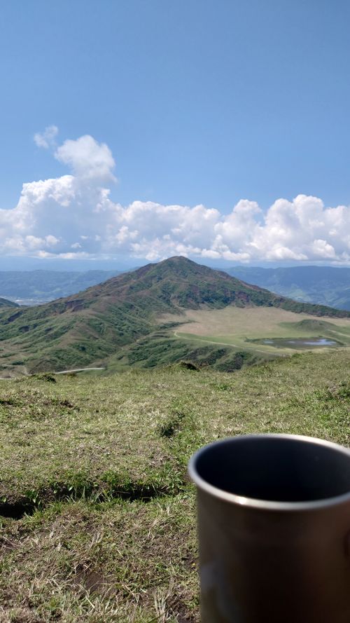 キャンプ+登山+ミヤマキリシマ 九重グリーンパーク泉水キャンプ村 ソロキャンプ BEGINNER　CAMPER　Kさんのキャンプブログ CAMPiii（キャンピー） -キャンプ専用SNS キャンプのすべてがここに集まる-