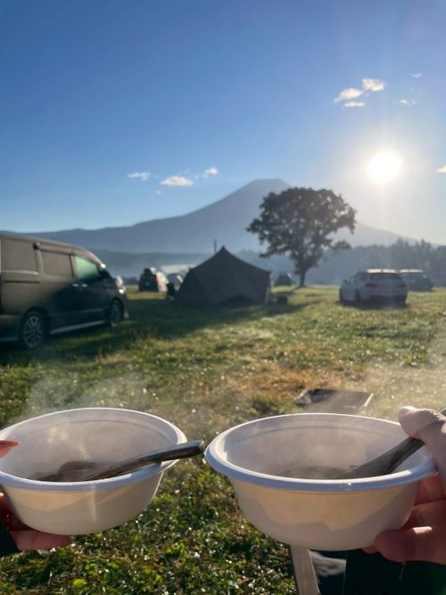 最高の天気だったふもとっぱらキャンプ ふもとっぱらキャンプ場 グループキャンプ フリーサイト OYAKATAさんのキャンプブログ CAMPiii（キャンピー） -キャンプ専用SNS キャンプのすべてがここに集まる-