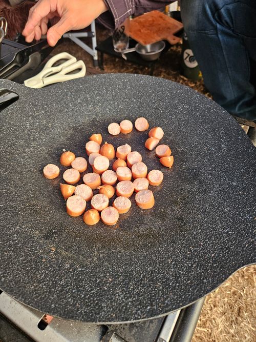 ブラックしゅーたん 富士高原トマトフィールド グループキャンプ フリーサイト オートサイト IZUIZUさんのキャンプブログ CAMPiii（キャンピー） -キャンプ専用SNS キャンプのすべてがここに集まる-