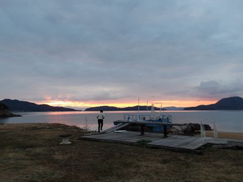 Thanks 2025‼︎✨ ホシアカリ 波うち グループキャンプ はやぷささんのキャンプブログ CAMPiii（キャンピー） -キャンプ専用SNS キャンプのすべてがここに集まる-