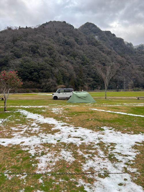 ポツンと一軒家 立久恵峡わかあゆの里キャンプ場 ソロキャンプ フリーサイト 区画サイト まるとらさんのキャンプブログ CAMPiii（キャンピー） -キャンプ専用SNS キャンプのすべてがここに集まる-