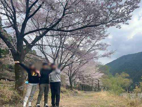 お花見キャンプでリフレッシュタイム♪ 小川の里オートキャンプ場 ソロキャンプ グループキャンプ フリーサイト オートサイト ちあさんのキャンプブログ CAMPiii（キャンピー） -キャンプ専用SNS キャンプのすべてがここに集まる-