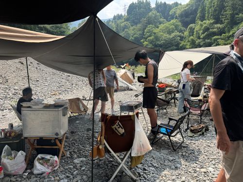 灼熱の我慢大会 川井キャンプ場 グループキャンプ フリーサイト 犬連れ狼さんのキャンプブログ CAMPiii(キャンピー) -キャンプ専用SNS キャンプのすべてがここに集まる-