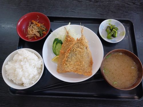 キャンプ車修理&Ｃ△ｍｐ旅’2025 to 秋田・横手【Day1】 ショッピングコーナー 黒埼ＰＡ 下り ソロキャンプ キャンピングカー vios outdoor'sさんのキャンプブログ CAMPiii（キャンピー） -キャンプ専用SNS キャンプのすべてがここに集まる-