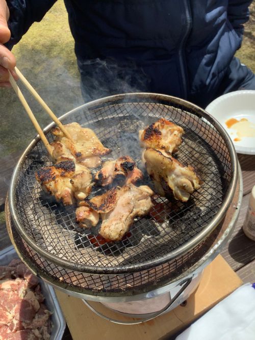 Vol.115 26/NO.05 今年も早速再開初日にお肉焼き焼きに行く‼️ 笛吹小屋キャンプ場 ソロキャンプ 区画サイト 🔥焚き火🔥さんのキャンプブログ CAMPiii（キャンピー） -キャンプ専用SNS キャンプのすべてがここに集まる-