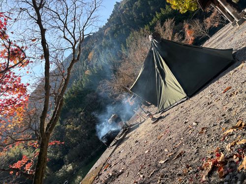 CAMPiii(キャンピー) camping roll♪さんのキャンプブログ 焚き火だ♪焚き火だ♪落ち葉焚き🍂🔥 前川キャンプ場