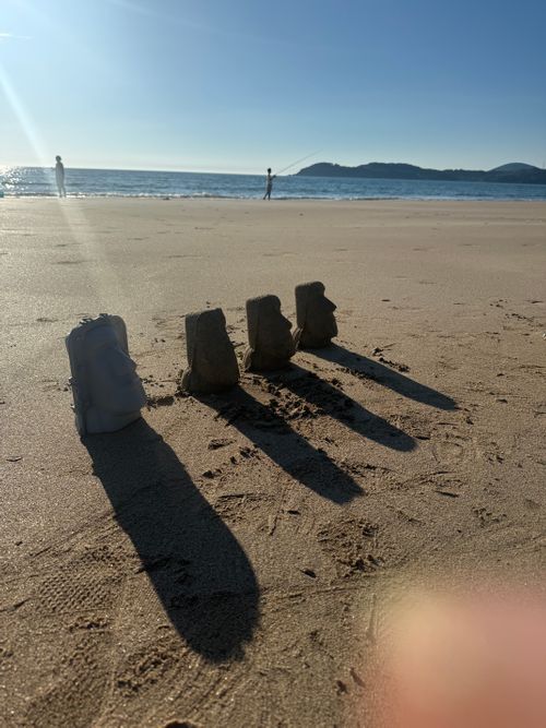 夕陽と花火と石像🗿と コースタルパークリトリート /Coastal Park RETREAT – RV & Campervan Site / ファミリーキャンプ グループキャンプ 区画サイト オートサイト moreAiさんのキャンプブログ CAMPiii（キャンピー） -キャンプ専用SNS キャンプのすべてがここに集まる-