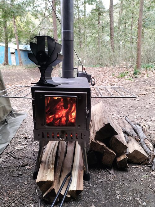 予想外に寒くない😁 月川荘キャンプ場 林間サイト ソロキャンプ フリーサイト ぼっちオヤジさんのキャンプブログ CAMPiii（キャンピー） -キャンプ専用SNS キャンプのすべてがここに集まる-