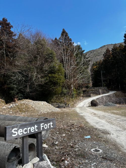 偶然は必然。 Secret Fort ソロキャンプ 区画サイト あやぴーさんのキャンプブログ CAMPiii（キャンピー） -キャンプ専用SNS キャンプのすべてがここに集まる-
