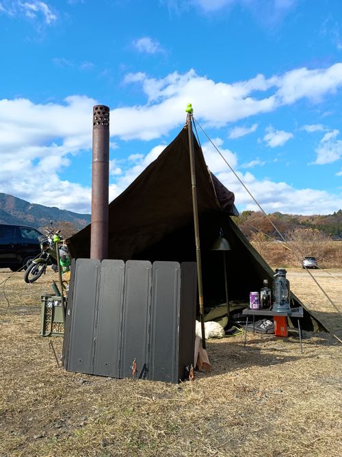 氷点下  軍幕キャンプ 角田大橋河川敷 ソロキャンプ フリーサイト ウエィダーさんのキャンプブログ CAMPiii（キャンピー） -キャンプ専用SNS キャンプのすべてがここに集まる-