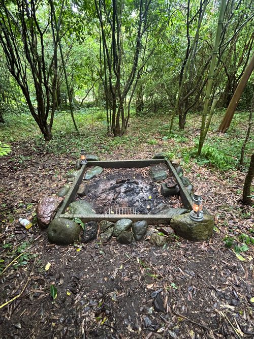 秘密基地🏕 こめぞーbase 最高👍🏻✨ ソロキャンプ グループキャンプ フリーサイト Genさんのキャンプブログ CAMPiii（キャンピー） -キャンプ専用SNS キャンプのすべてがここに集まる-