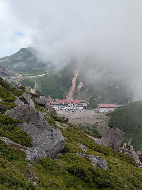 3000ｍ級の乗鞍岳はまるで天国みたいな場所だった 乗鞍岳 グループキャンプ オートサイト hachi329さんのキャンプブログ CAMPiii（キャンピー） -キャンプ専用SNS キャンプのすべてがここに集まる-