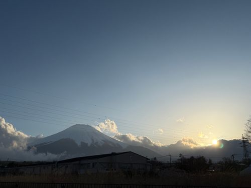 CAMPiii（キャンピー） かとかとさんのキャンプブログ シーズンイン🏕️ moss camp field モス キャンプフィールド \ The Barn ザ バーン