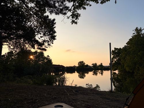 夕方開始のソロキャンプ 曽根沼湖岸緑地 ソロキャンプ フリーサイト Tadokoroさん🔰さんのキャンプブログ CAMPiii（キャンピー） -キャンプ専用SNS キャンプのすべてがここに集まる-