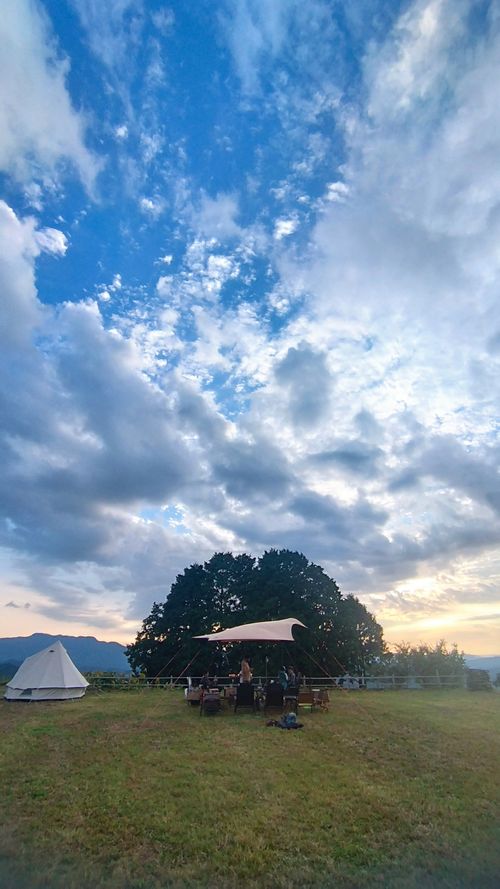 夕日と月と星空と😌 野々川グランビューパーク グループキャンプ オートサイト 区画サイト スローライフに憧れるさんのキャンプブログ CAMPiii(キャンピー) -キャンプ専用SNS キャンプのすべてがここに集まる-