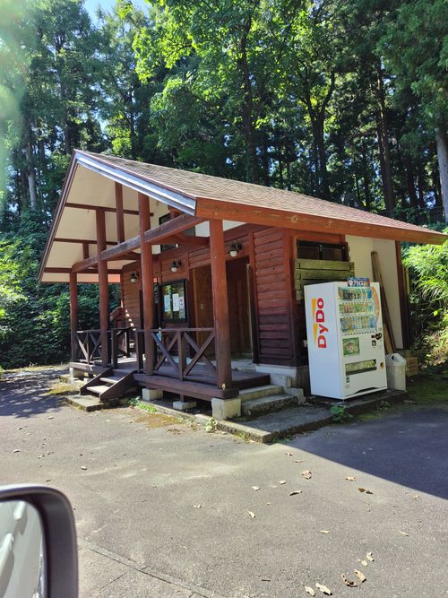 森林浴でボーっとするキャンプ うまみち森林公園 ソロキャンプ 区画サイト セツさんのキャンプブログ CAMPiii(キャンピー) -キャンプ専用SNS キャンプのすべてがここに集まる-