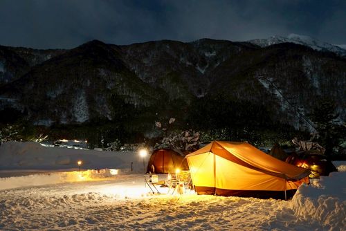 ひらせ雪中 白川郷ひらせ温泉キャンプサイト グループキャンプ フリーサイト atelierさんのキャンプブログ CAMPiii（キャンピー） -キャンプ専用SNS キャンプのすべてがここに集まる-
