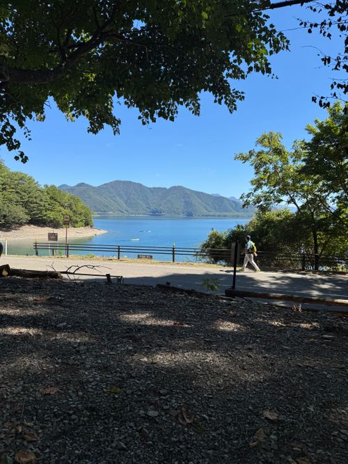 本栖湖supキャンプ 本栖湖いこいの森キャンプ場 グループキャンプ 区画サイト atelierさんのキャンプブログ CAMPiii（キャンピー） -キャンプ専用SNS キャンプのすべてがここに集まる-