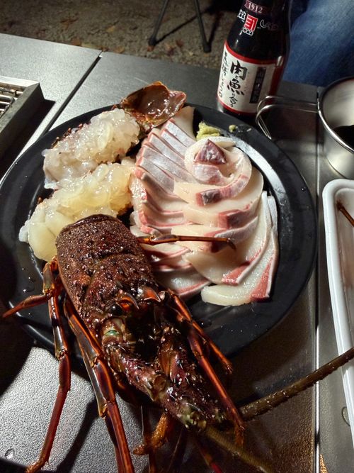 九州伊勢えびキャンプ🦞̥@紅葉観に行こーよ🍁 阿蘇レインボーバレー ファミリーキャンプ オートサイト ぐうたら夫婦さんのキャンプブログ CAMPiii（キャンピー） -キャンプ専用SNS キャンプのすべてがここに集まる-