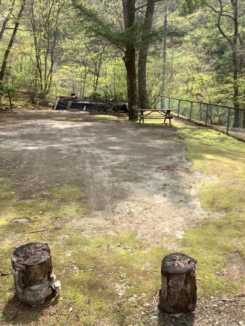 Vol.115 26/NO.05 今年も早速再開初日にお肉焼き焼きに行く‼️ 笛吹小屋キャンプ場 ソロキャンプ 区画サイト 🔥焚き火🔥さんのキャンプブログ CAMPiii（キャンピー） -キャンプ専用SNS キャンプのすべてがここに集まる-